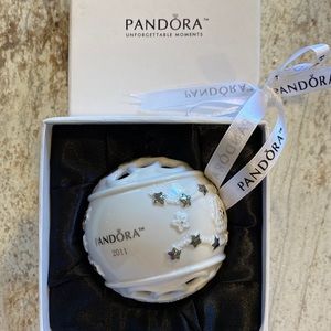 Pandora Christmas Ornament 2011 in gift box